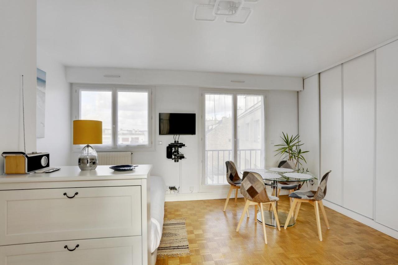 Le Nid Du Roi - Appartement Terrasse - Versailles Kültér fotó